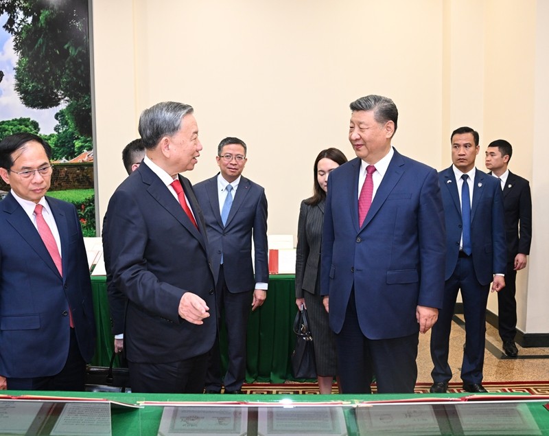 举行会谈2.jpg